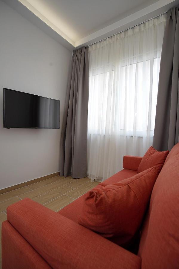 Tip - Top Suites أثينا المظهر الخارجي الصورة